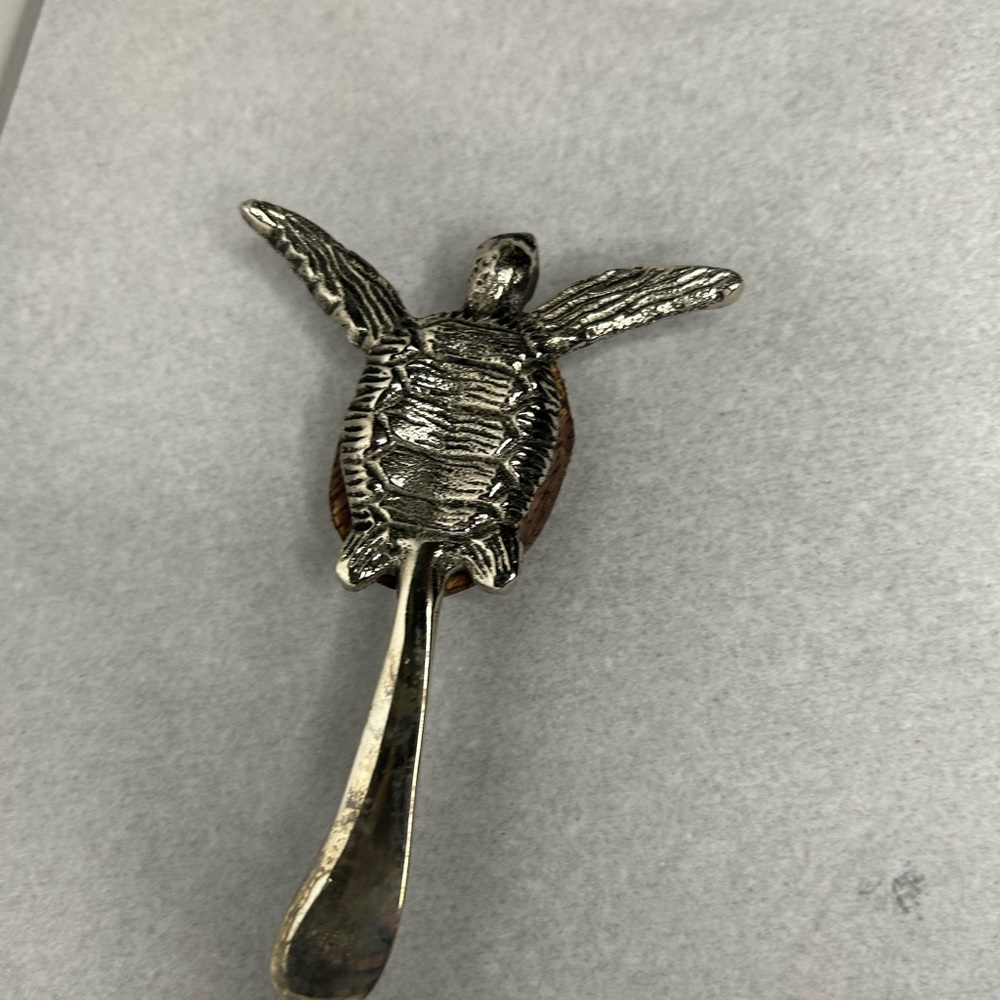 Silver and Brown Turtle Cheese Spreader - Picture 4 of 5
